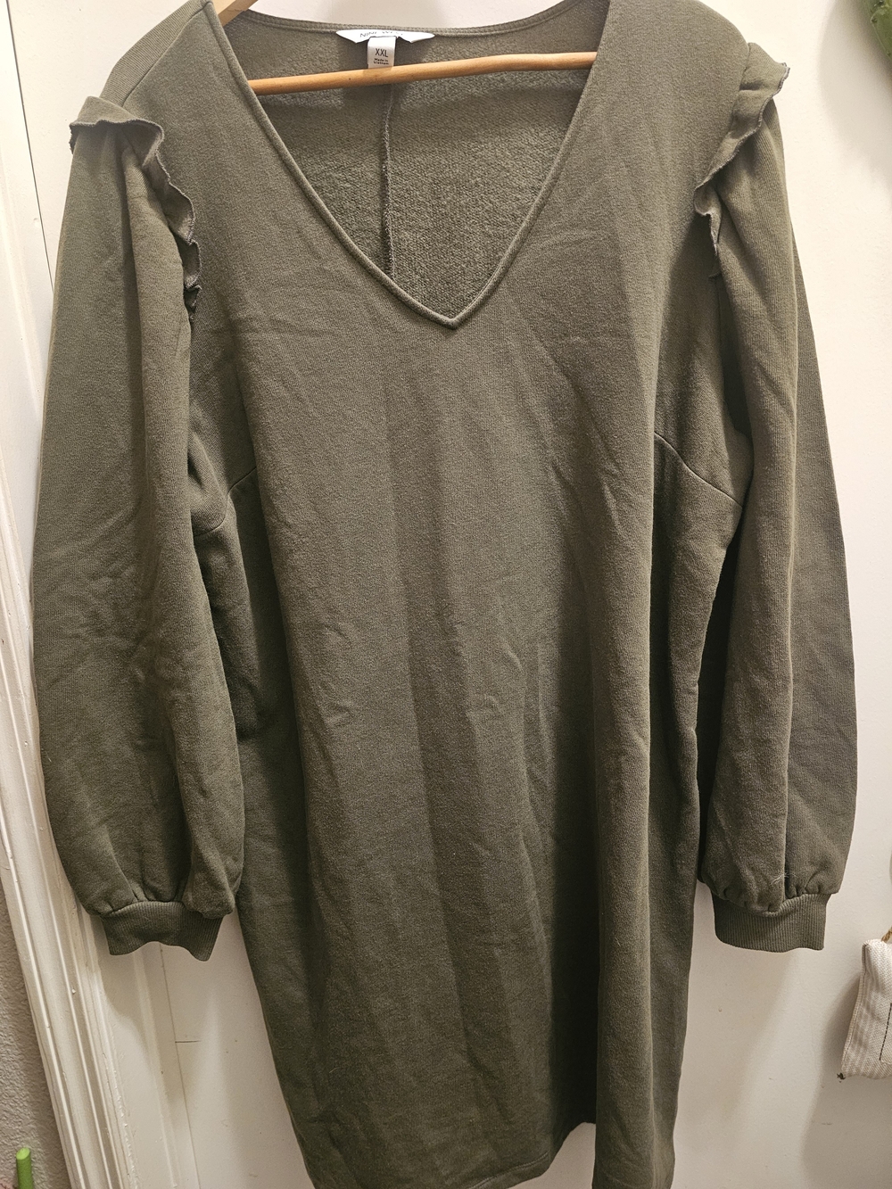 Nine West Olive Green Sweatshirt Dress V-neck Ruffle Shoulder Detail XXL